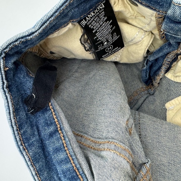 BLANKNYC Boho Tapered Jeans w/ Embroidered Fringe Cuffs – Size 24 - Picture 10 of 10